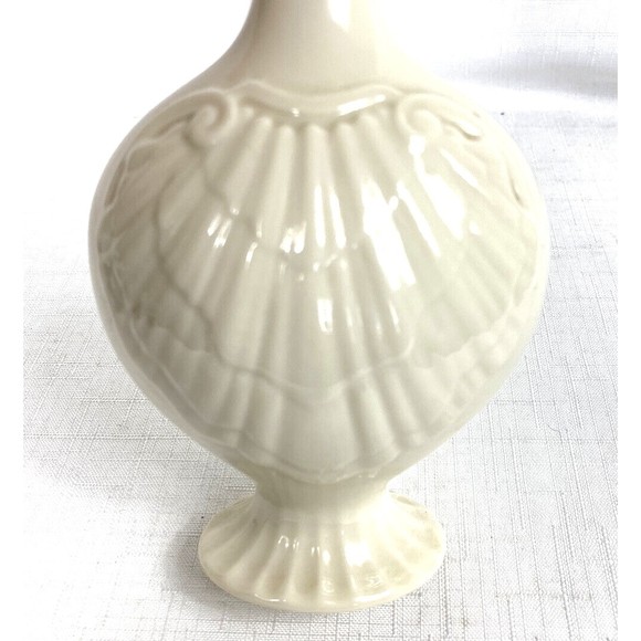 Vintage Lenox Aegean Shell Bud Base Ivory W/ Gold Rim 6.5” Tall Made in America - Picture 3 of 8